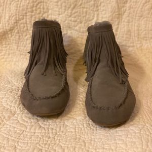 EMU Australia grey women’s books size 11